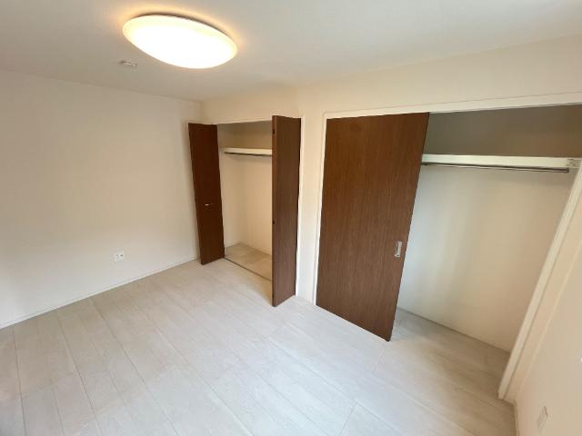 サルベージュ102号室 洋室