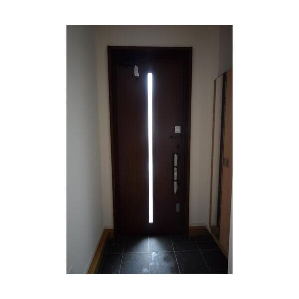 東村山市久米川町5丁目戸建 玄関