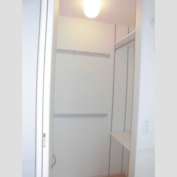 アベイユガーデン 収納