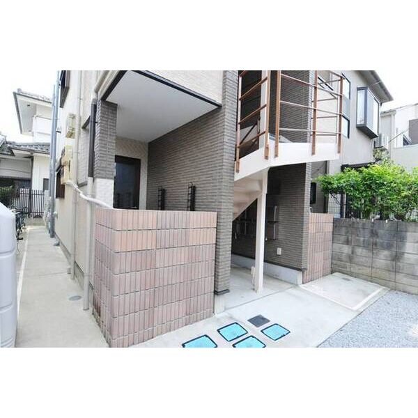 レア・モール金町0101号室 外観