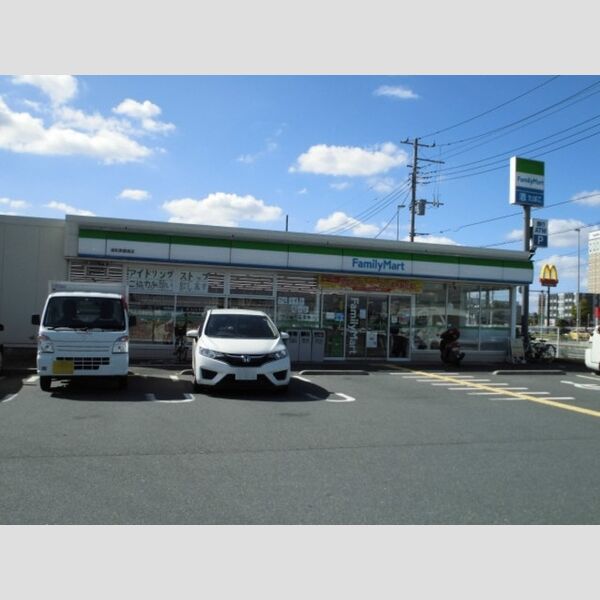 レディア301号室 ファミリーマート浦和美園南店