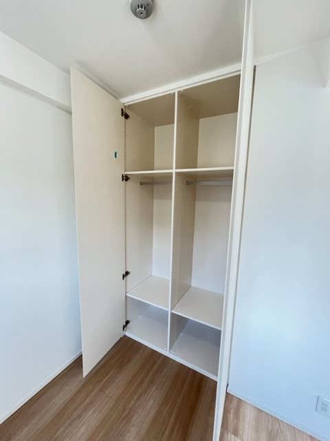 ドゥーエ菊川7階 収納