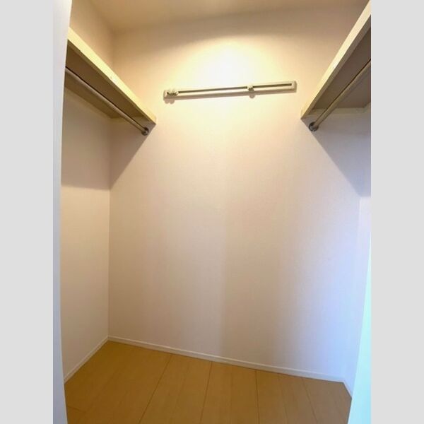 ガーデンハイツ 302号室　クローゼット