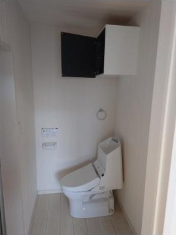 フォンテーヌ井土ヶ谷1階 トイレ