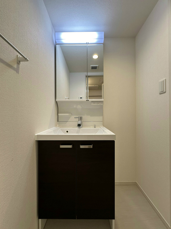 ヴィラ綱島2階 洗面