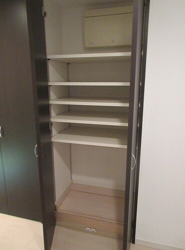 ライオンズヒルズ田端不動坂 玄関収納　※前回募集時2020年8月の写真