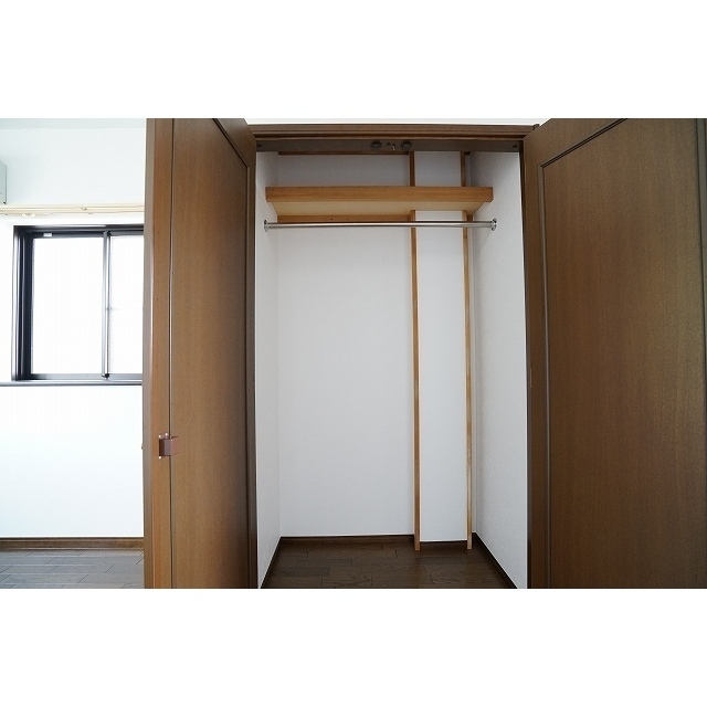 スクエア東新町 内観