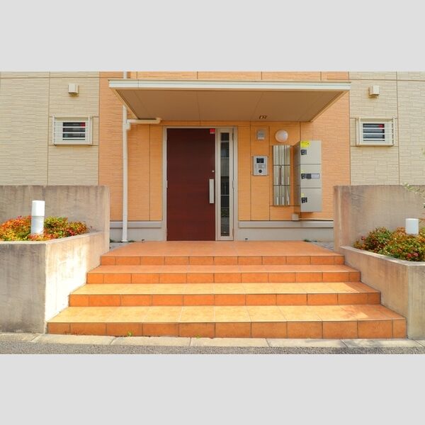 イルソーレ吉川美南　ポルポラ 出入口