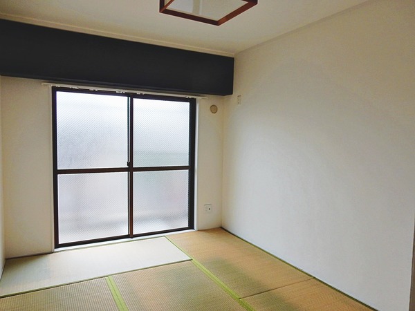 ピュアハイツ長洲301号室 リビング