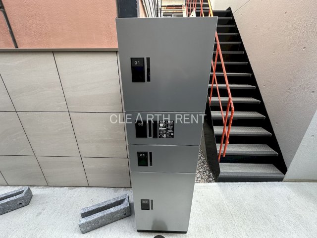 ルミナス池袋本町1階 宅配ボックス完備なので帰宅が遅くても安心