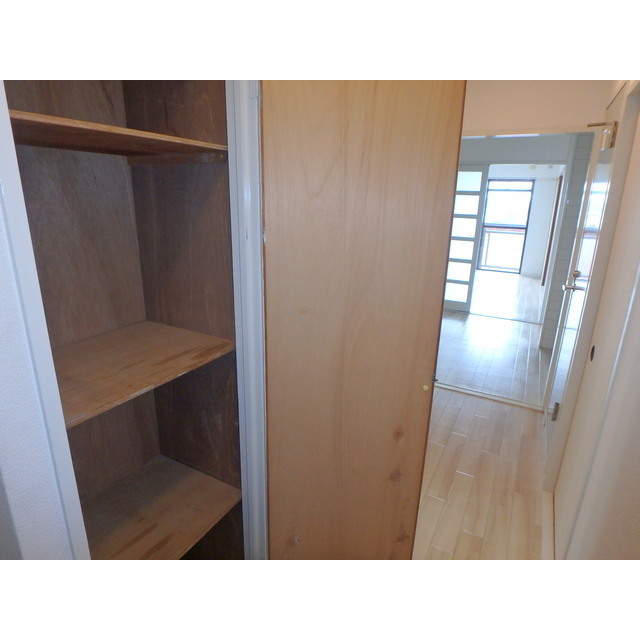 鳩ヶ谷ヒルズ105号室 内観