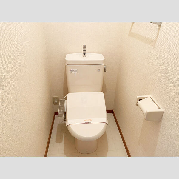 アルファタウン秦野新町　B 温水洗浄便座