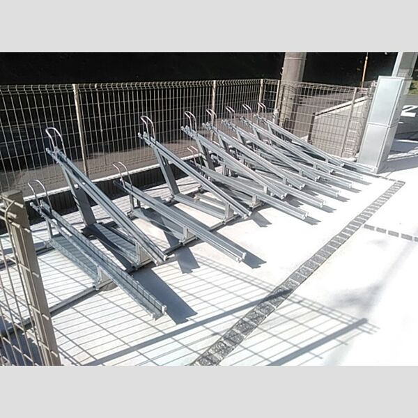 トップXⅢ 駐輪場