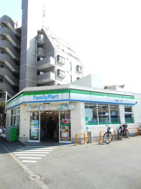 セルベコート鷺宮5階 ファミリーマート
