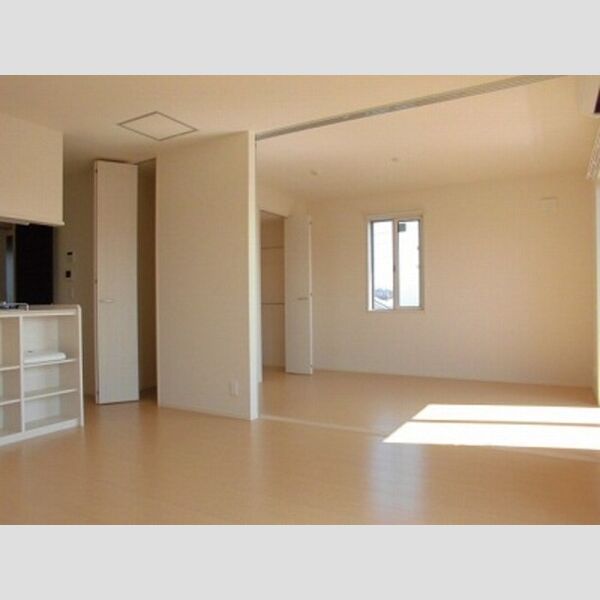 グランイーグルB301号室 ♪リビングから隣の洋室を撮影いたしました♪