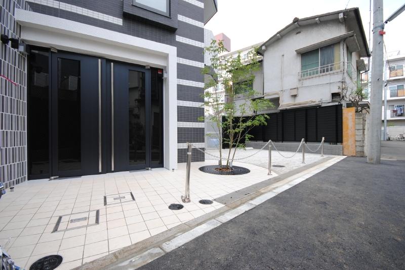 PREMIUM　CUBE新中野104号室 エントランス