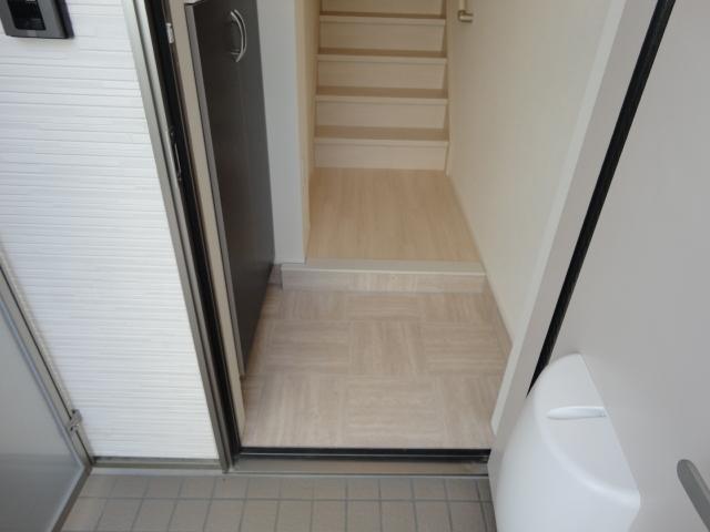 リリーベル 玄関