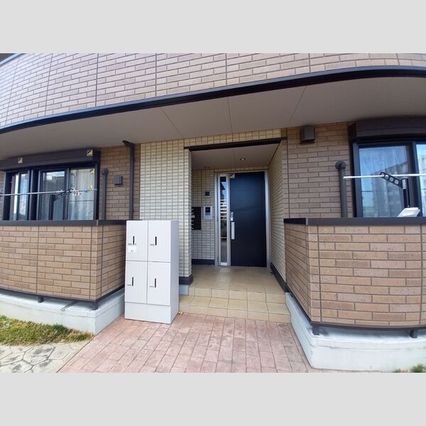 セピアコート　A館101号室 エントランス