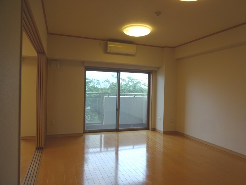 T's garden北柏　2号棟 リビング