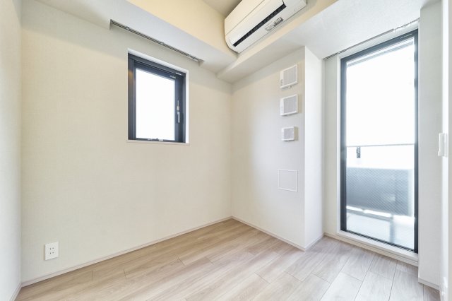 プラウドフラット三越前イースト402号室 リビング