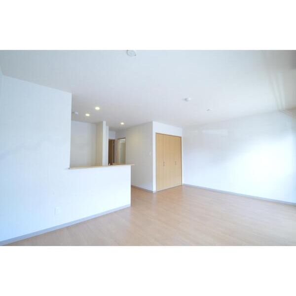 マナブライトン・フロント106号室 リビング