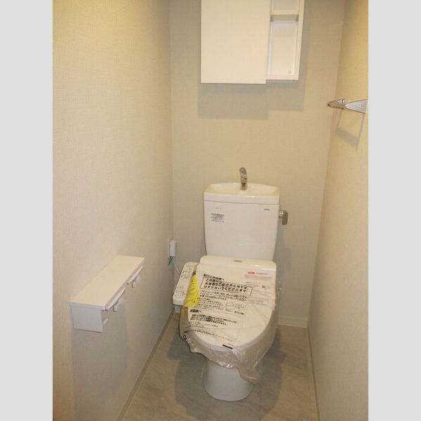 IS(イズ)804号室 温水洗浄暖房便座