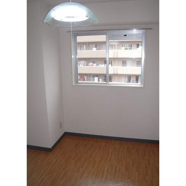 ウィングス竹ノ塚 リビング