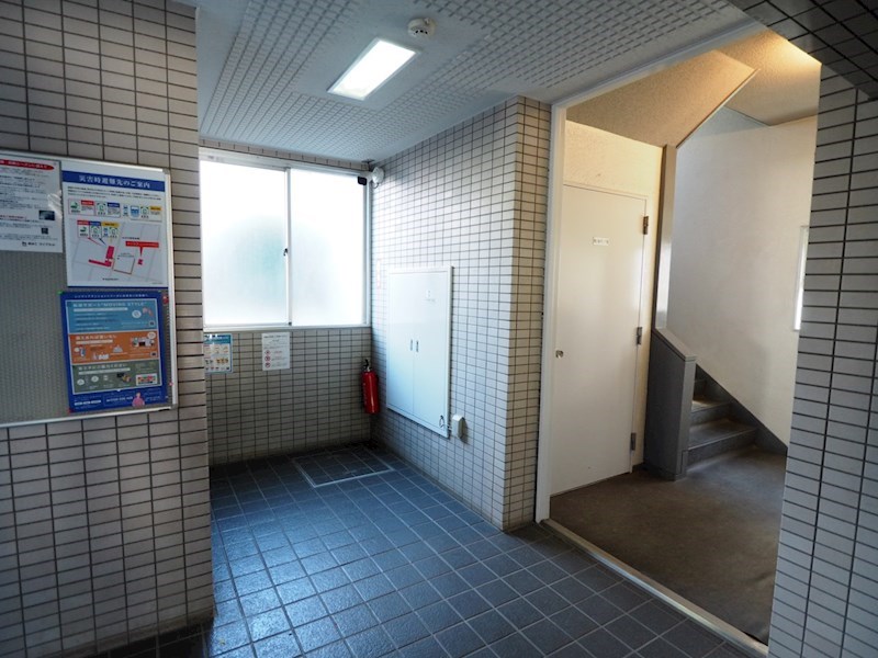 チェスターハウス川口4階 廊下