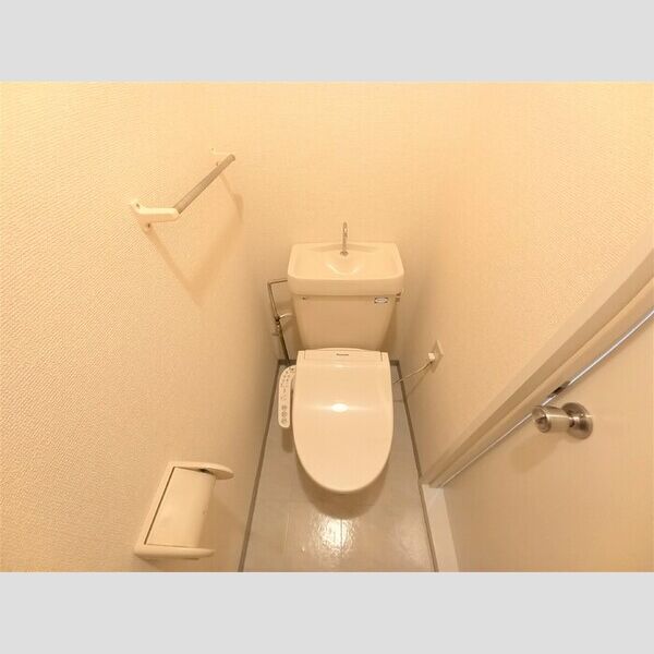 メゾンセピア　C 温水洗浄暖房便座トイレ