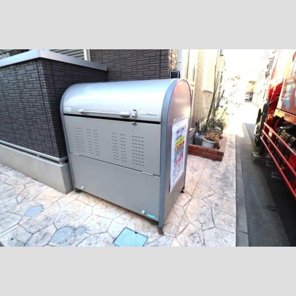 フォレスト ヤマザキ ゴミストッカー