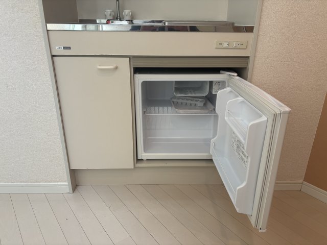 ユナイト金沢八景ハイゼンベルグ101号室 ミニ冷蔵庫付き