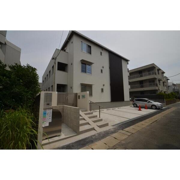 グランデール203号室 外観