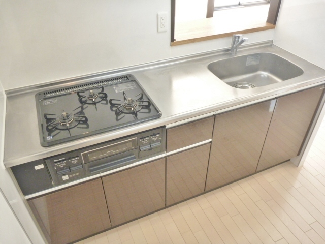 ファミーリェ希望ヶ丘　Ａ棟 ※別号室の参考写真(現況優先・仕様違いの場合あり)