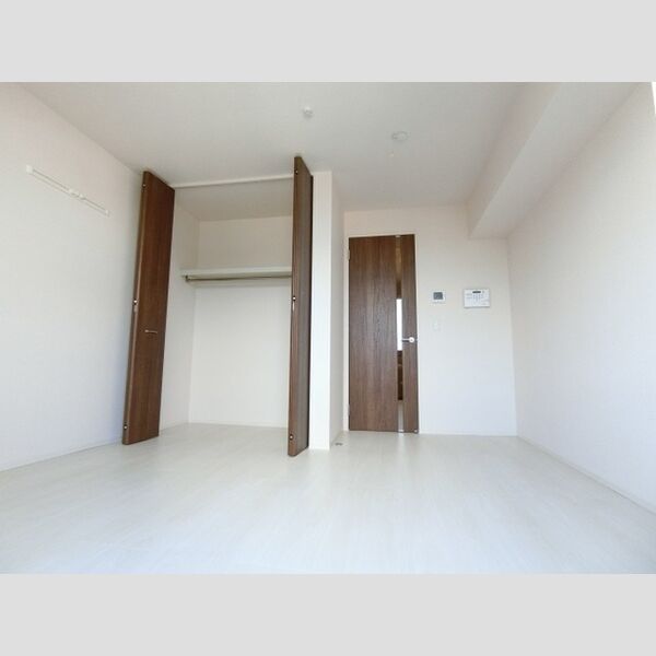 グローリー湘南Ⅱ103号室 同建物別部屋の参考画像