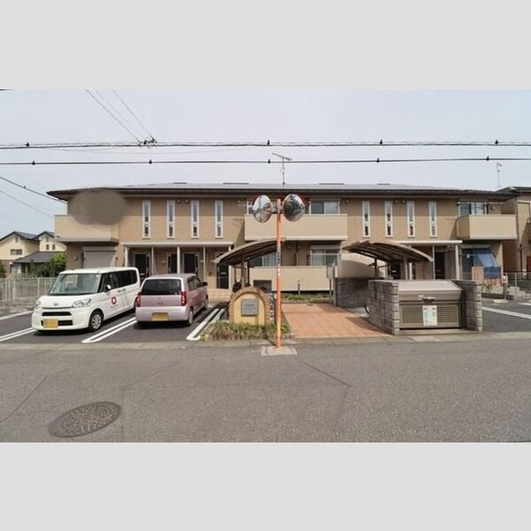 キャピタル203号室 建物外観