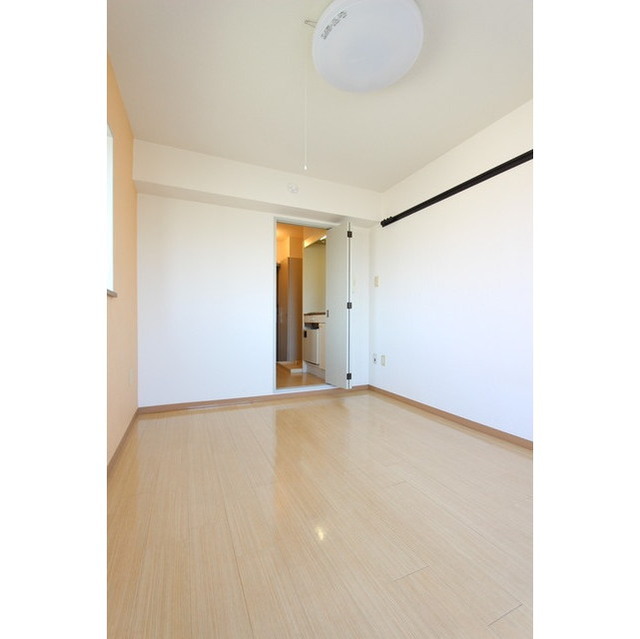 シルフィード平塚Ⅱ404号室 リビング