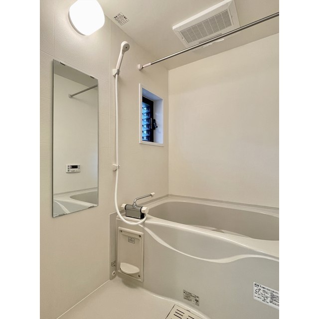 ラ　ヴィーテ101号室 ☆浴室乾燥機付