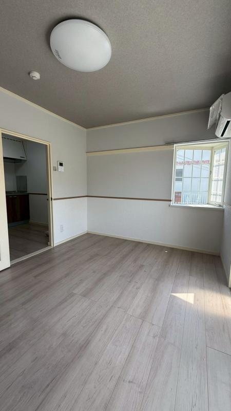 ヒルトップ鶴川 居室、リビング