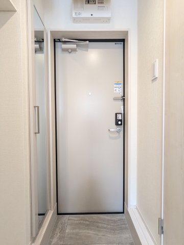 ブリスガーデン0103号室 玄関