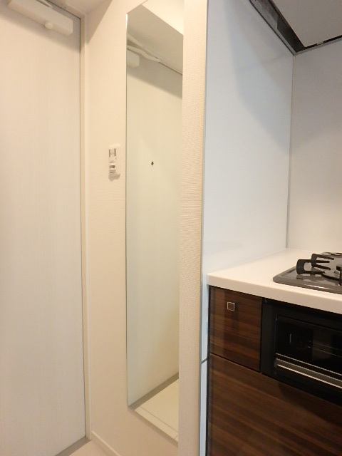 ガーラ練馬グランドステージ1階 姿見鏡