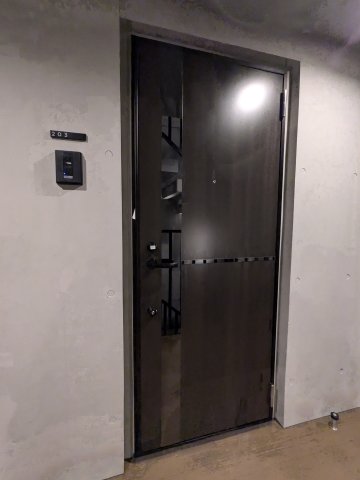 グランピア四谷0203号室 玄関