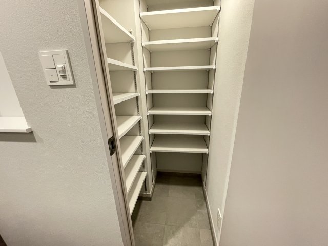 SYFORME OMIYA1303号室 ※1403号室参考写真です（カラータイプが異なる場合がございます）