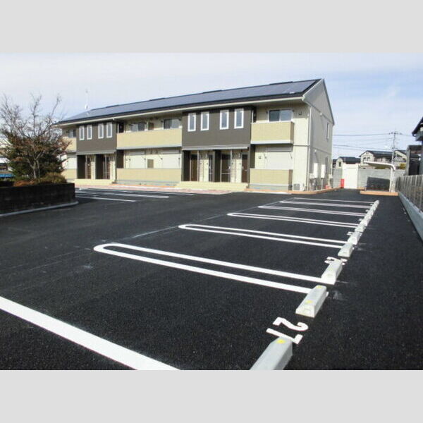 フローラハウス 駐車場