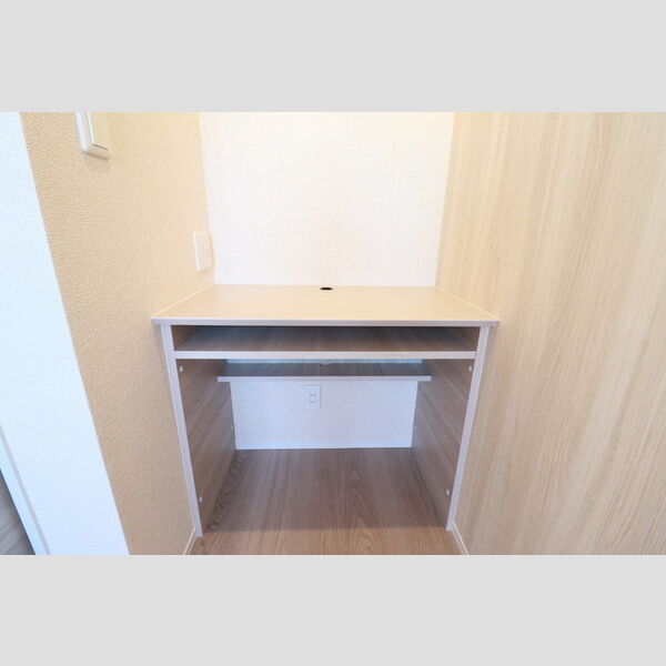 Frais Parfum(フレ パルファン)301号室 ワークスペース