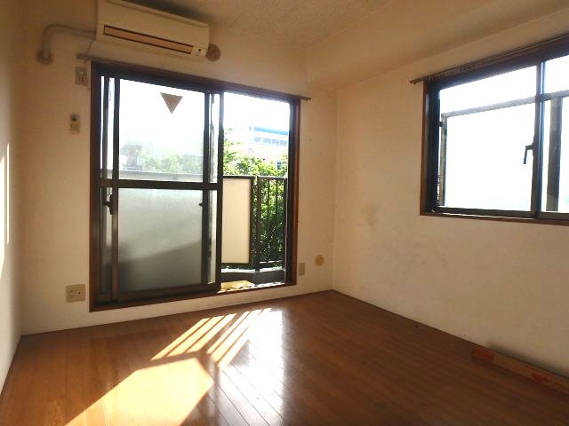 ハセベ椿森コーポ108号室 リビング