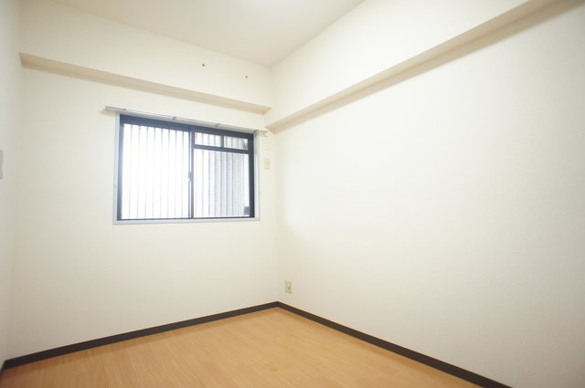 リビエール本郷0503号室 ゆったり過ごせる居間です