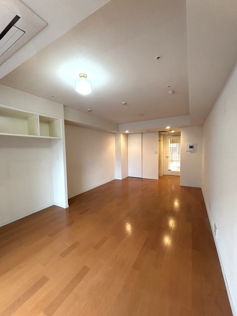 日本橋室町デュープレックスポーション 洋室13.7帖　2025年11月撮影