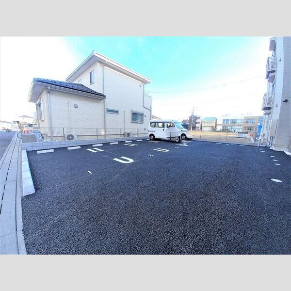 fortuna unus 駐車場