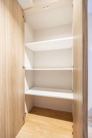 デュオメゾン品川戸越303号室 収納