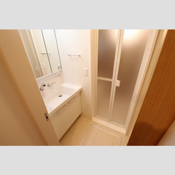 ビバーチェ101号室 洗面室